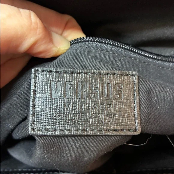 Versace Purple Versus Gold Studded Handbag w Detachable Strap Authenticated - Picture 8 of 10